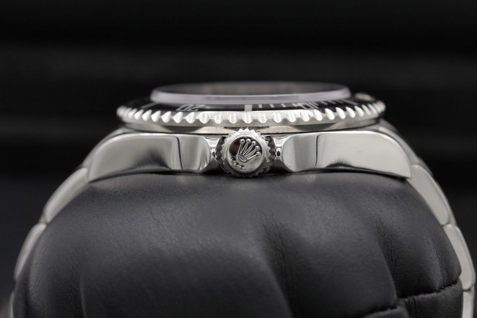 Rolex Sea-Dweller 16600 Image 3